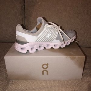 On clouds Cloudswift Glacier White size 8.5 brand new